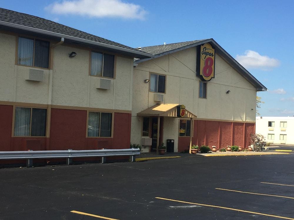 Super 8 By Wyndham Merrillville Bagian luar foto