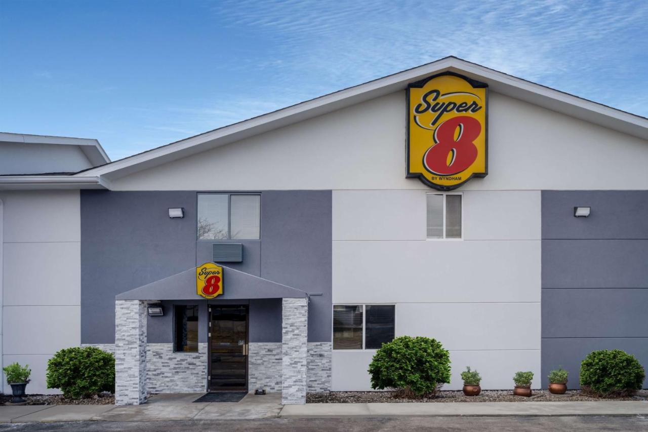 Super 8 By Wyndham Merrillville Bagian luar foto
