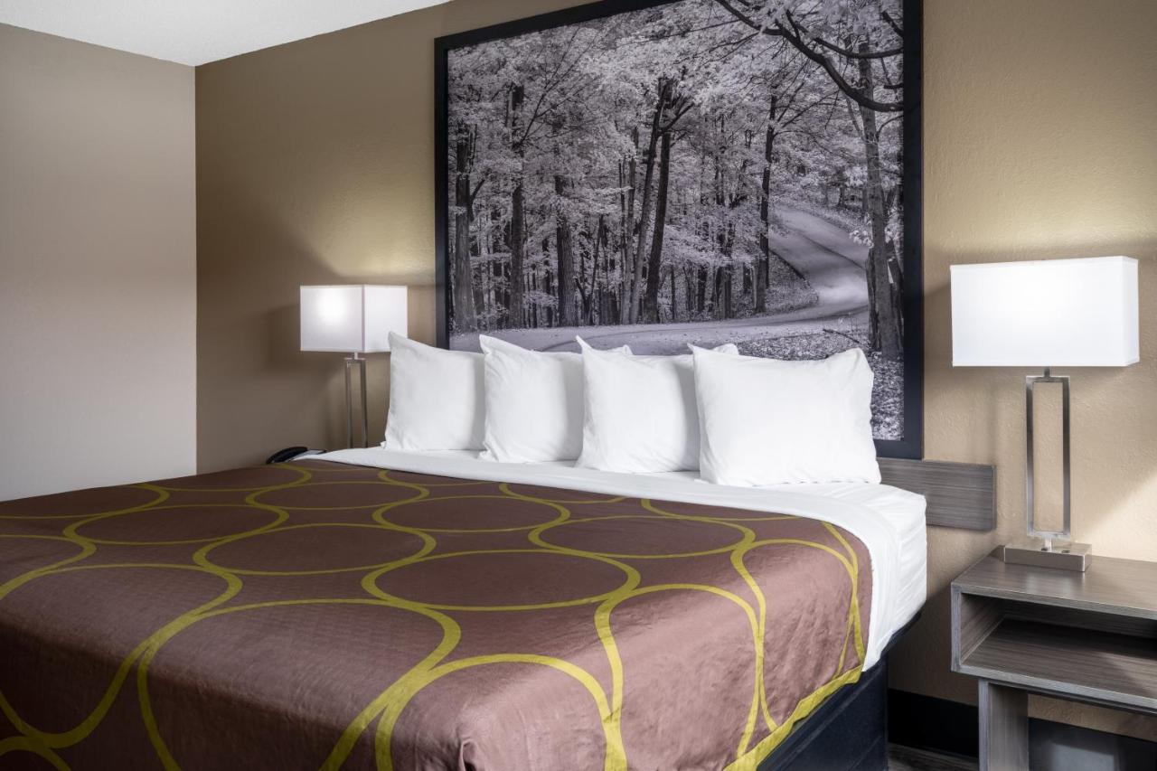 Super 8 By Wyndham Merrillville Bagian luar foto