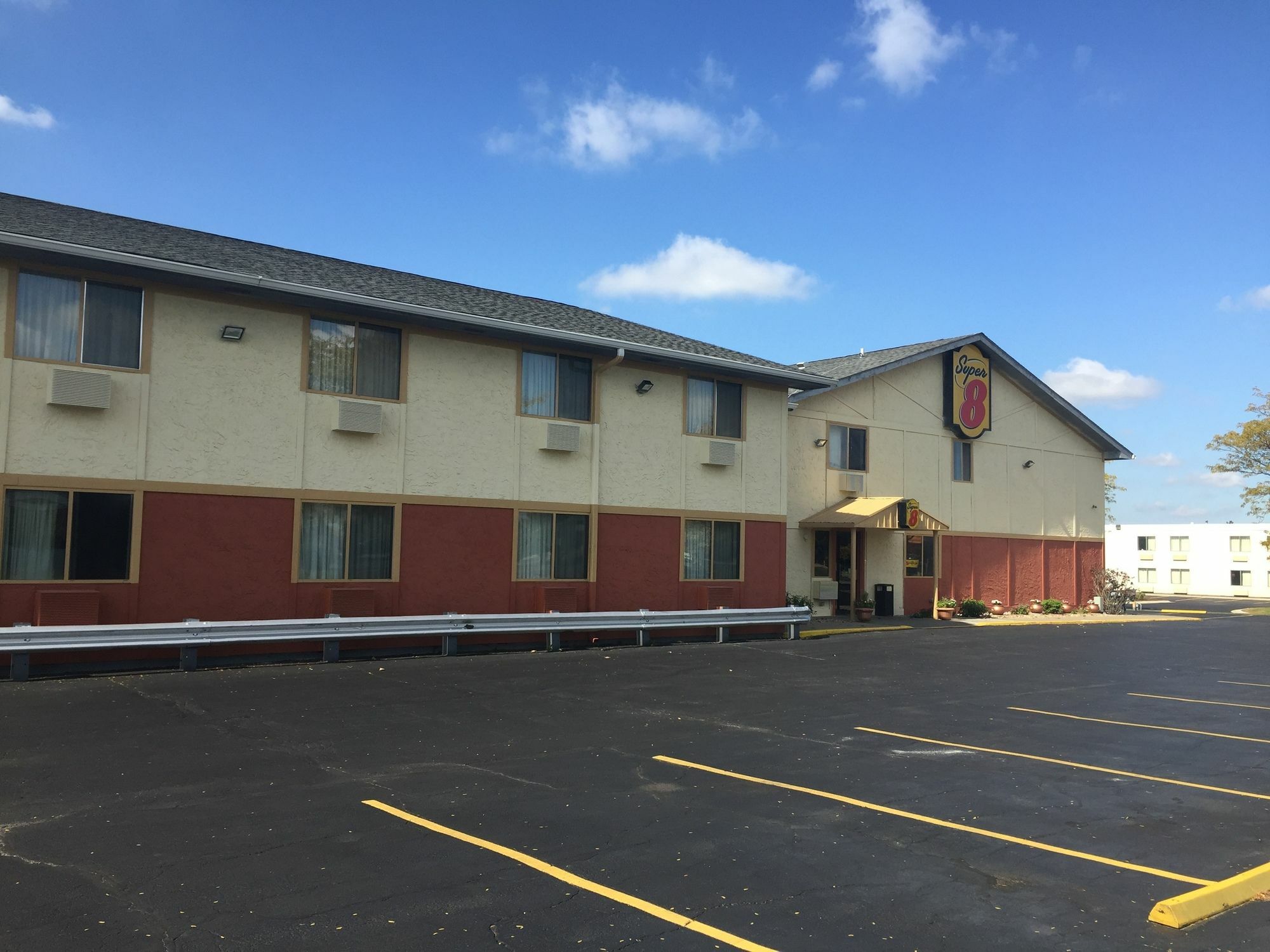 Super 8 By Wyndham Merrillville Bagian luar foto