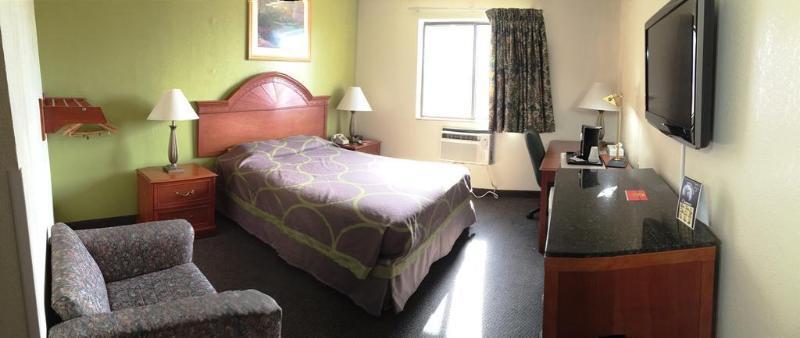 Super 8 By Wyndham Merrillville Bagian luar foto